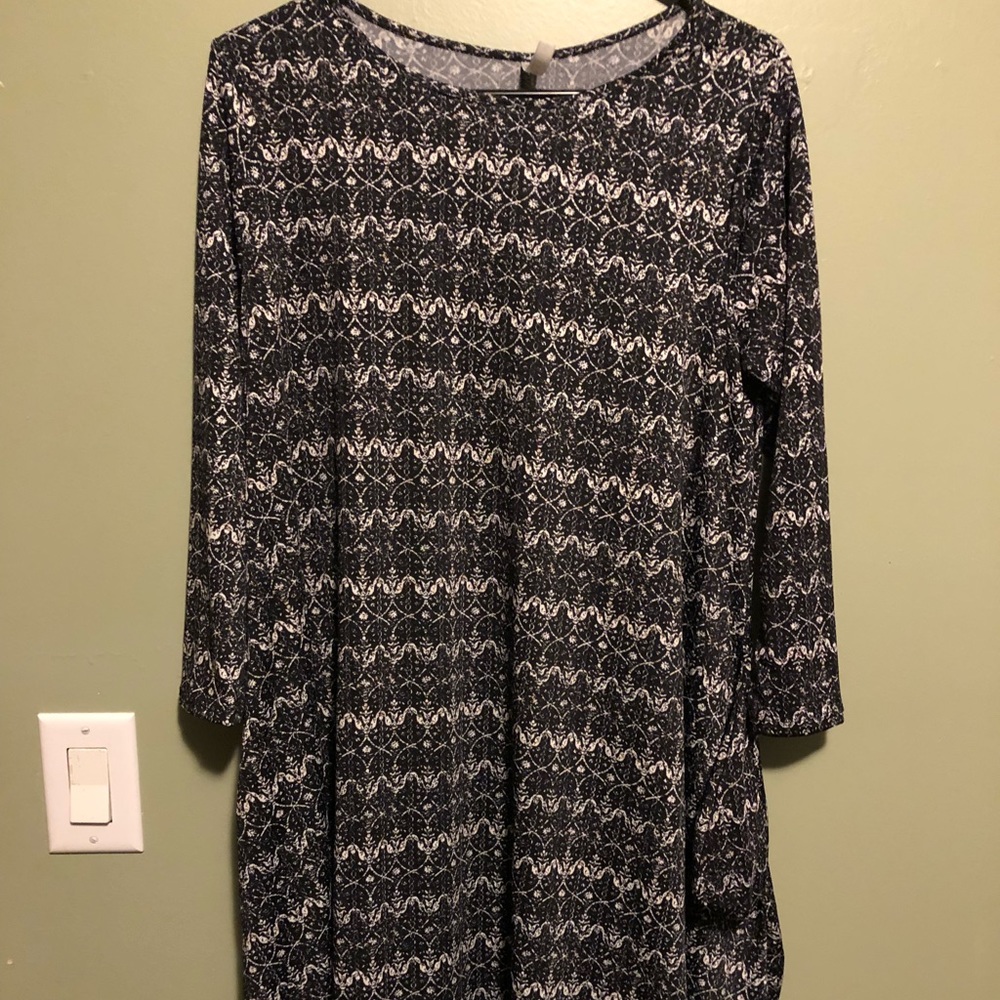 Honey and Lace Brea - Large Black & White